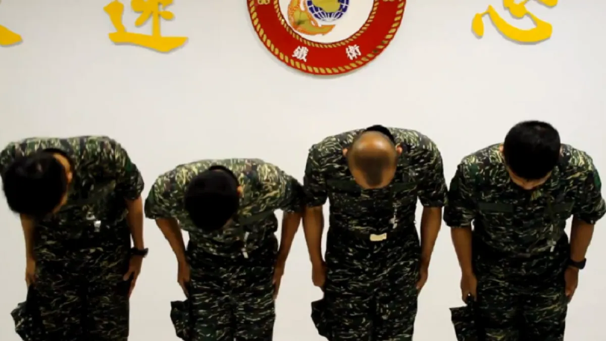 海軍陸戰隊去年爆發一起虐狗事件,今年單位在2月召開人評會,決議汰除兩人。(中華民國陸戰隊臉書影片截圖)