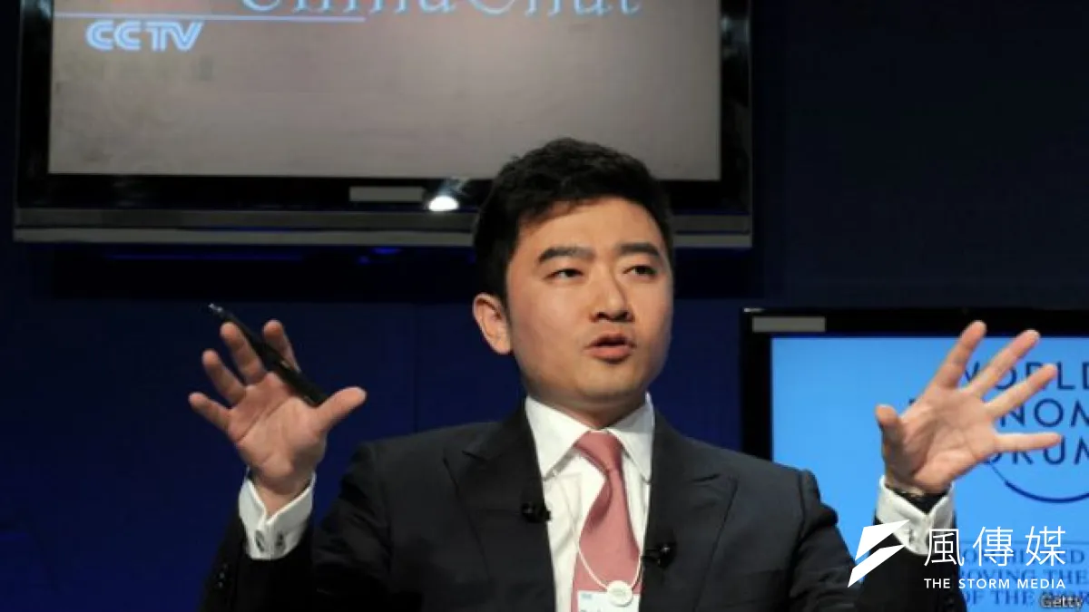 《人民日報》的文章形容芮成鋼是少年得志、急於陞官發財。(BBC中文網)