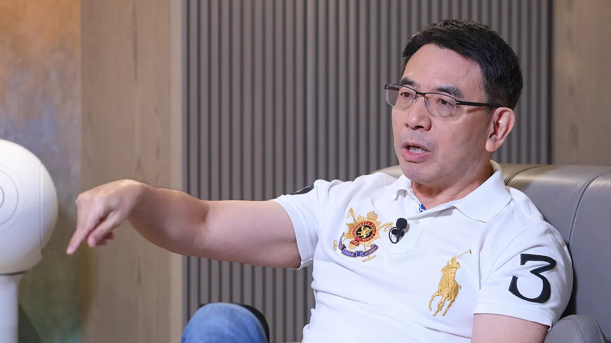 資深媒體人劉寶傑在《風傳媒》節目《下班瀚你聊》分析明年綠營南二都選情。(顏麟宇攝) 資深媒體人劉寶傑在《風傳媒》節目《下班瀚你聊》分析明年綠營南二都選情。(顏麟宇攝)