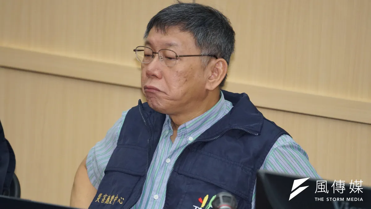 針對行政院長蘇貞昌回應,指前人的努力「不容任何人來恥笑或者講風涼話」,台北市長柯文哲30日受訪時再度反酸「老百姓自己有眼睛」、「絕對權力使人絕對腐化」。(盧逸峰攝)