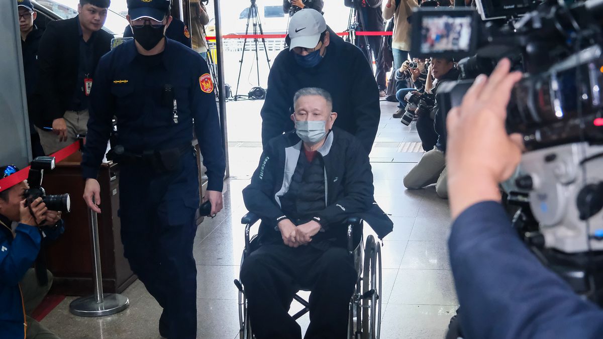 北院2日召開京華城案接押庭,威京集團主席沈慶京下午報到。(劉偉宏攝) 北院2日召開京華城案接押庭,威京集團主席沈慶京下午報到。(劉偉宏攝)