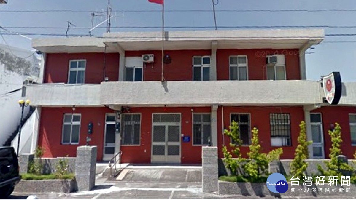 通緝犯肇事逃逸 負傷警仍奮勇制伏 通緝犯肇事逃逸 負傷警仍奮勇制伏