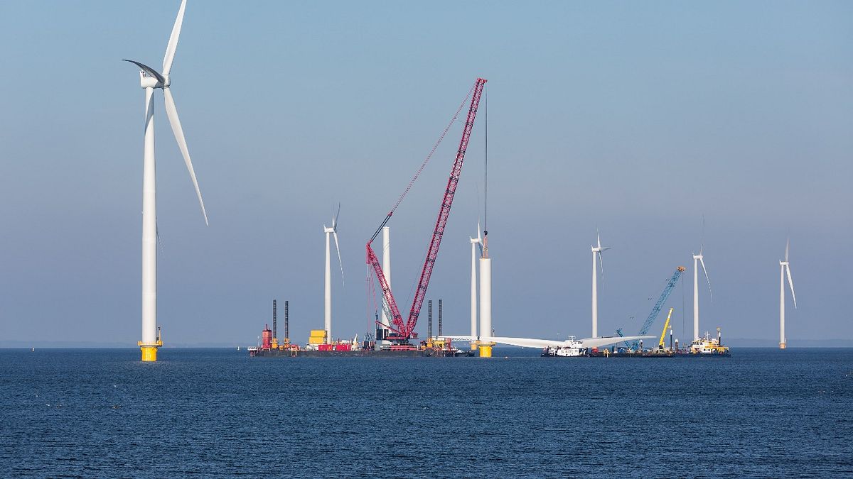 離岸風電廠的風力渦輪機 。(圖/shutterstock) 離岸風電廠的風力渦輪機 。(圖/shutterstock)