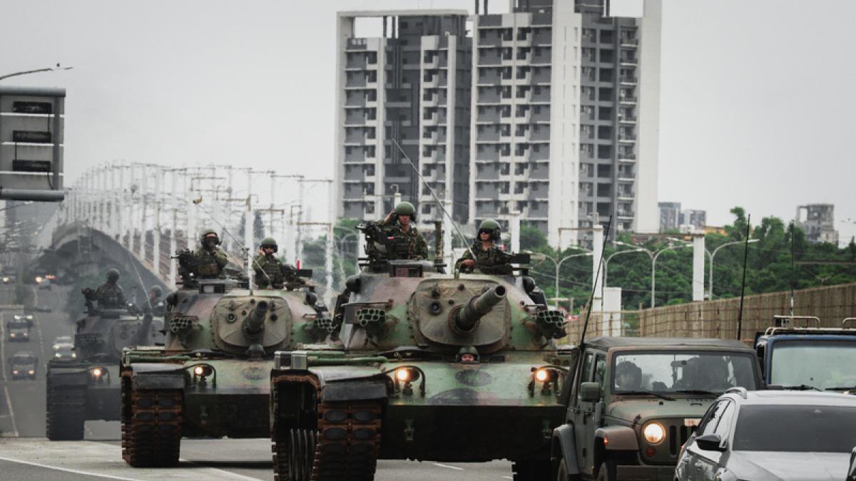為何國軍留不住人?志願役寧賠2000萬也要「提前退伍」 退將揭惡性循環:不如跑外送