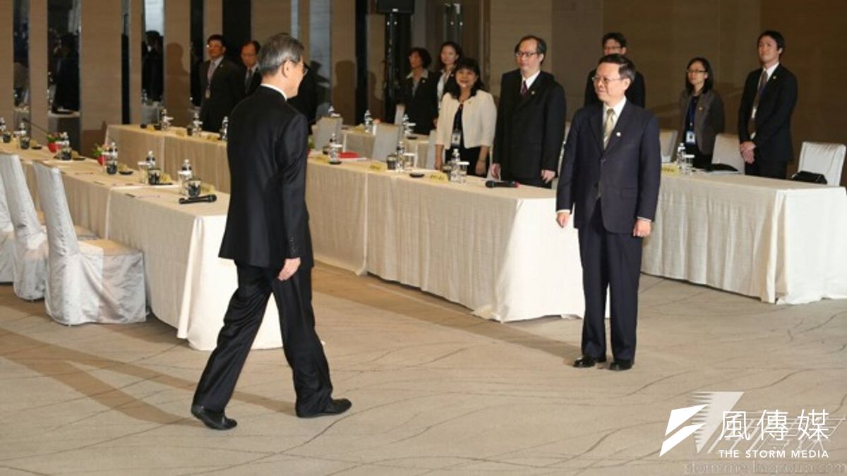 王張二次會,對台灣是否加入區域組織一事,進行討論。(余志偉攝) 王張二次會,對台灣是否加入區域組織一事,進行討論。(余志偉攝)