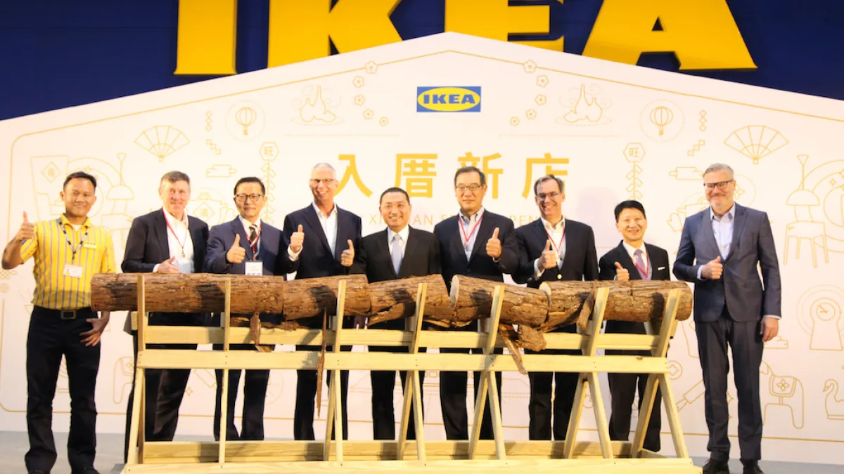 新北市長侯友宜出席由宜家家居集團斥資新臺幣10億元打造的「IKEA宜家家居新店店」開幕典禮,預估可創造300個就業機會。(圖/新北市經發局提供)
