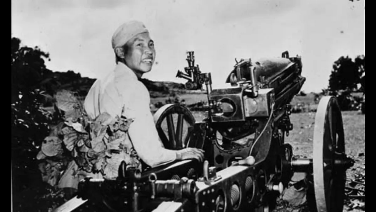 二戰期間國民革命軍遠征部隊駐印軍士兵在瓦魯班戰役中操作美國支援的75mmM1榴彈炮。(維基百科) 二戰期間國民革命軍遠征部隊駐印軍士兵在瓦魯班戰役中操作美國支援的75mmM1榴彈炮。(維基百科)