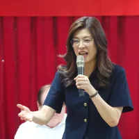 鄭麗文4度南下彰化拉抬國民黨選情,卻都未能與王惠美見面。(資料照,顏麟宇攝) 鄭麗文4度南下彰化拉抬國民黨選情,卻都未能與王惠美見面。(資料照,顏麟宇攝)