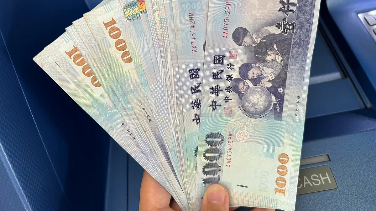 民眾購買能源效率第1級或第2級節能電器,每台最高可退稅2000元,但要留5大NG行為恐領不到錢。(資料照/李艾庭攝) 民眾購買能源效率第1級或第2級節能電器,每台最高可退稅2000元,但要留5大NG行為恐領不到錢。(資料照/李艾庭攝)