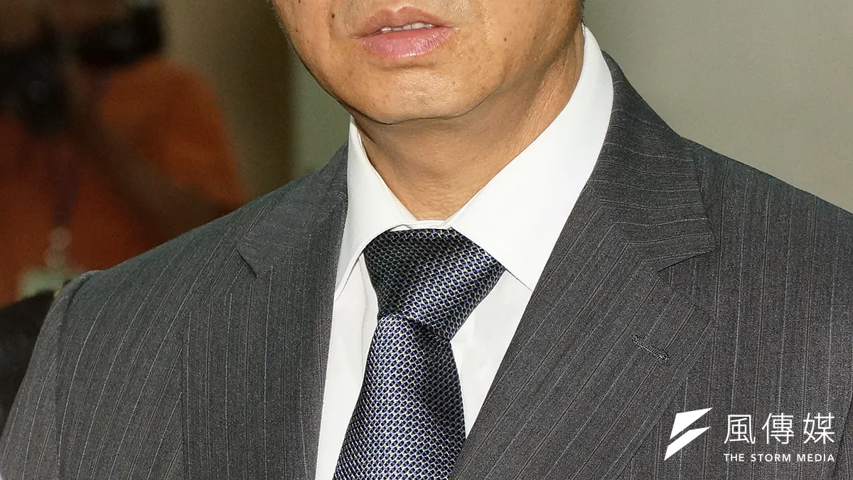 台大醫院院長任期1任3年,但現任院長黃冠棠只做還不滿2年,日前就突然以兒子申請台大住院醫師的個人家庭因素為由請辭,引發國內醫界議論紛紛。(資料照片,蘇仲泓攝) 台大醫院院長任期1任3年,但現任院長黃冠棠只做還不滿2年,日前就突然以兒子申請台大住院醫師的個人家庭因素為由請辭,引發國內醫界議論紛紛。(資料照片,蘇仲泓攝)