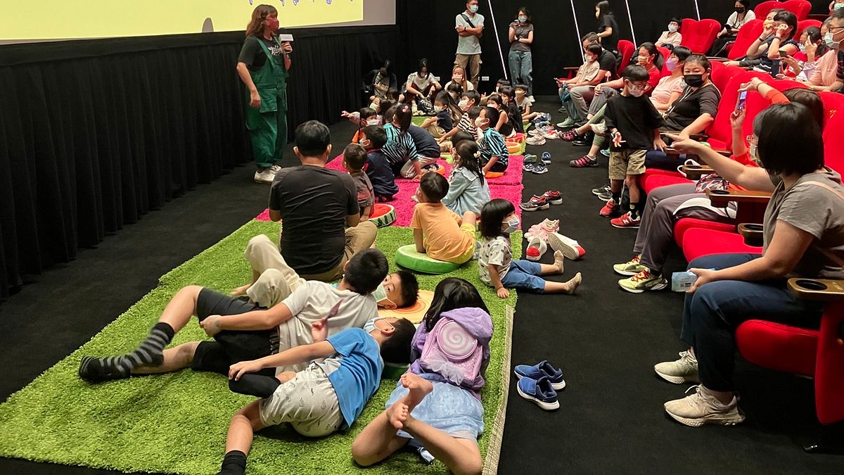 高雄市電影館「內惟戲院」長短腳電影院特映好評延續 。(圖/高市電影館提供) 高雄市電影館「內惟戲院」長短腳電影院特映好評延續 。(圖/高市電影館提供)