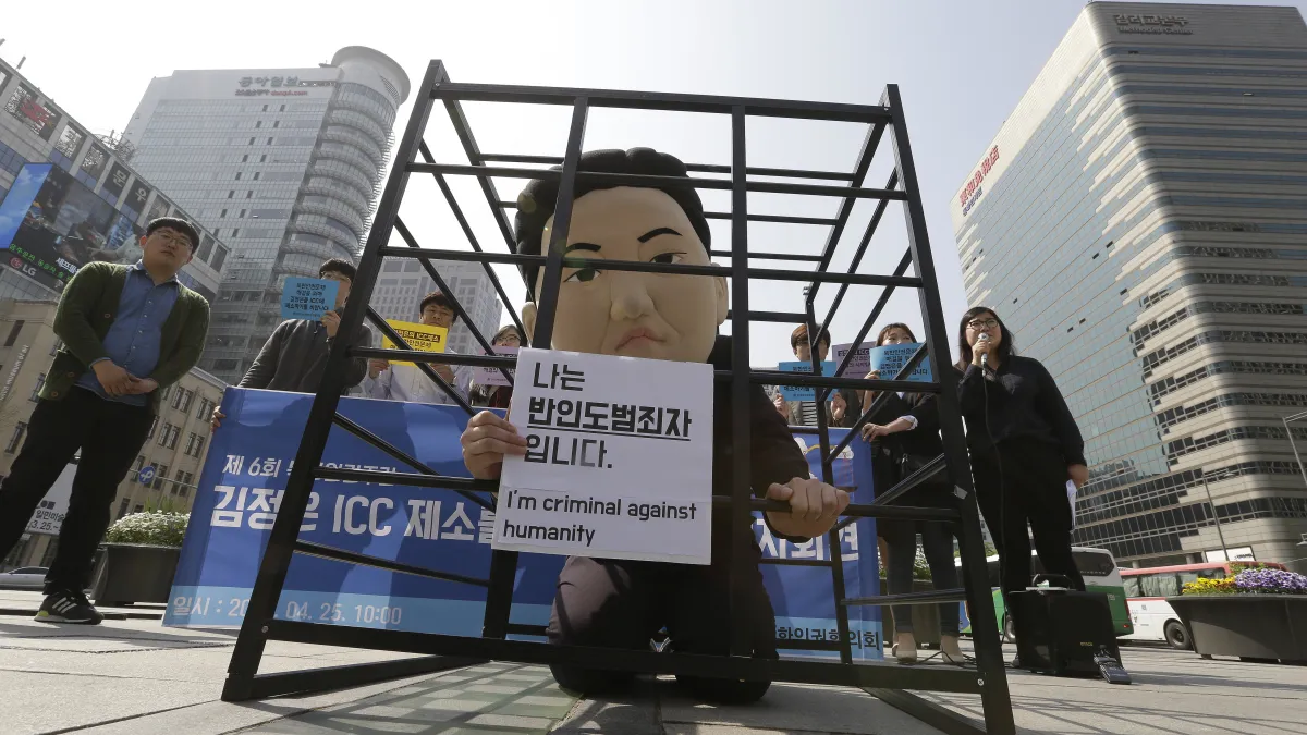 南韓大學生抗議北韓侵害人權。(美聯社)