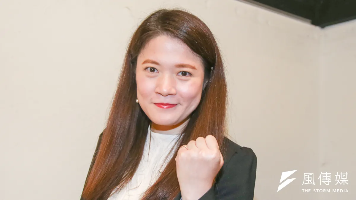 柯文哲競選辦公室發言人林筱淇(見圖)18日晚間在臉書表示將離開北市府,讓不少網友湧入柯文哲臉書請命,要他留下「大學姊」。(資料照,陳明仁攝)