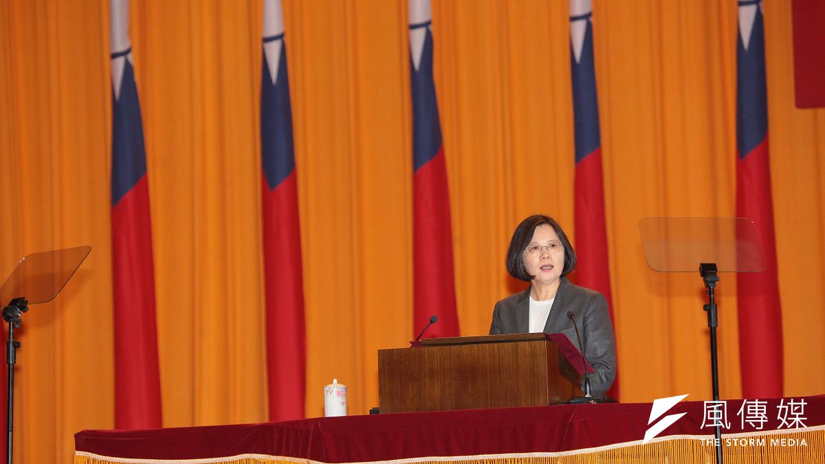 蔡英文總統出席陸軍官校「105年三軍五校院聯合畢業典禮」(顏麟宇攝) 蔡英文總統出席陸軍官校「105年三軍五校院聯合畢業典禮」(顏麟宇攝)