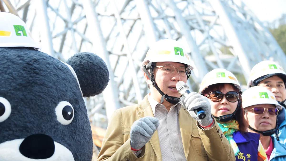 柯文哲12日參加植樹節活動,被問及傅崑萁可能參選台北市,柯回答,「等發生再來煩惱」。(北市府提供)