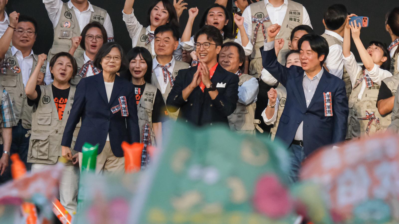 風評:洋流灌爆蔣萬安,演算法吃掉台灣民主?