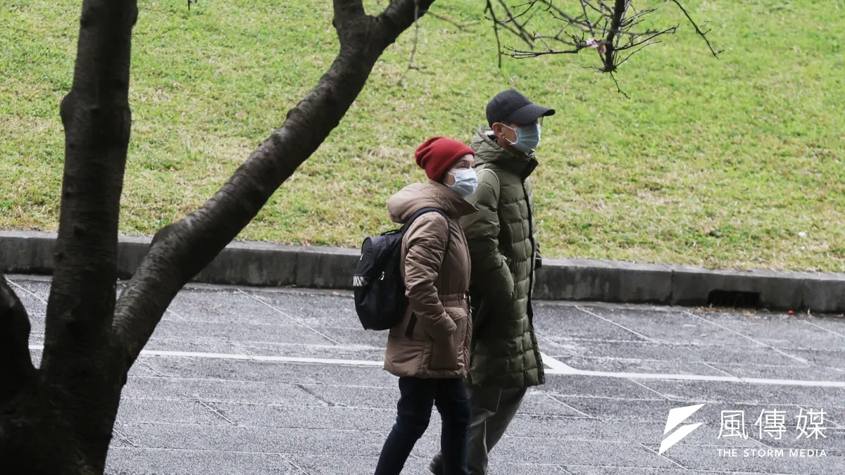 真正的變天發生在下週二至下週四。新一波東北季風全面南下,全臺氣溫將快速下滑。(資料照/柯承惠攝)
