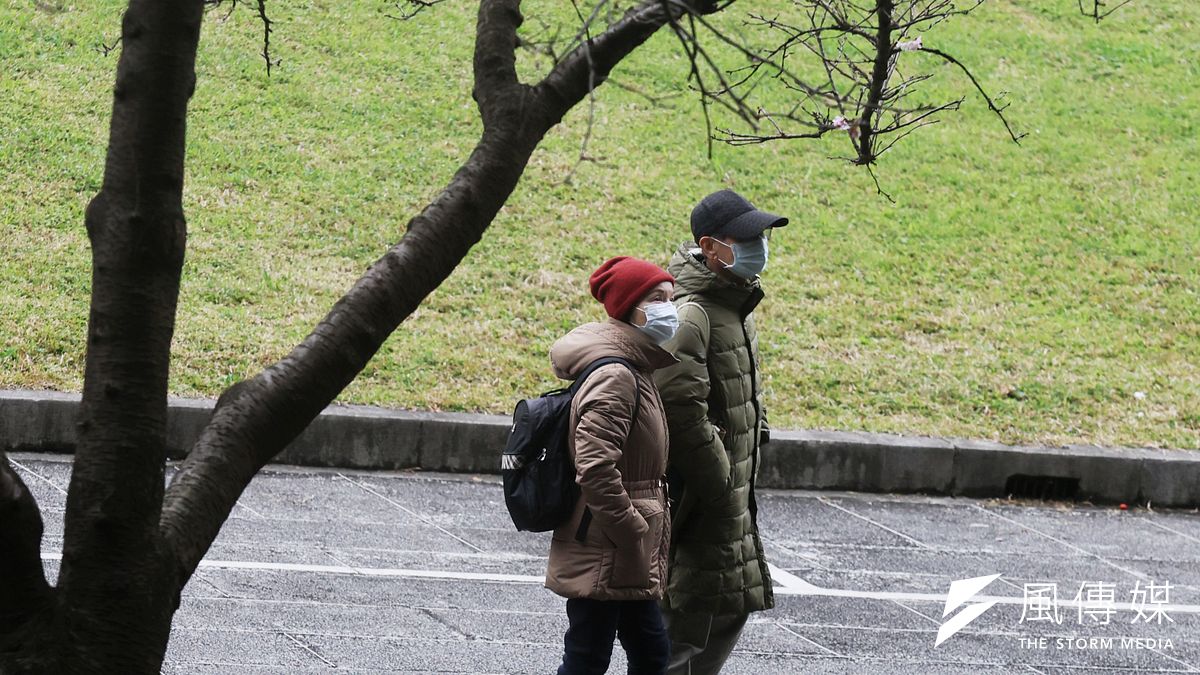 真正的變天發生在下週二至下週四。新一波東北季風全面南下,全臺氣溫將快速下滑。(資料照/柯承惠攝) 真正的變天發生在下週二至下週四。新一波東北季風全面南下,全臺氣溫將快速下滑。(資料照/柯承惠攝)