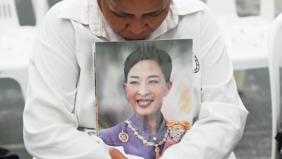 泰王長女帕差拉吉蒂雅帕病逝!享年47歲,曼谷大皇宮湧現黑衣人潮送別