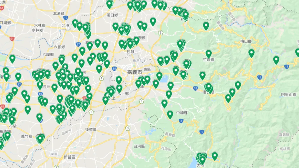 嘉義縣推出防疫消毒網,讓民眾能隨時掌握嘉義縣人流熱點及確診足跡清消作業執行情形。(圖片來源/Google地圖)