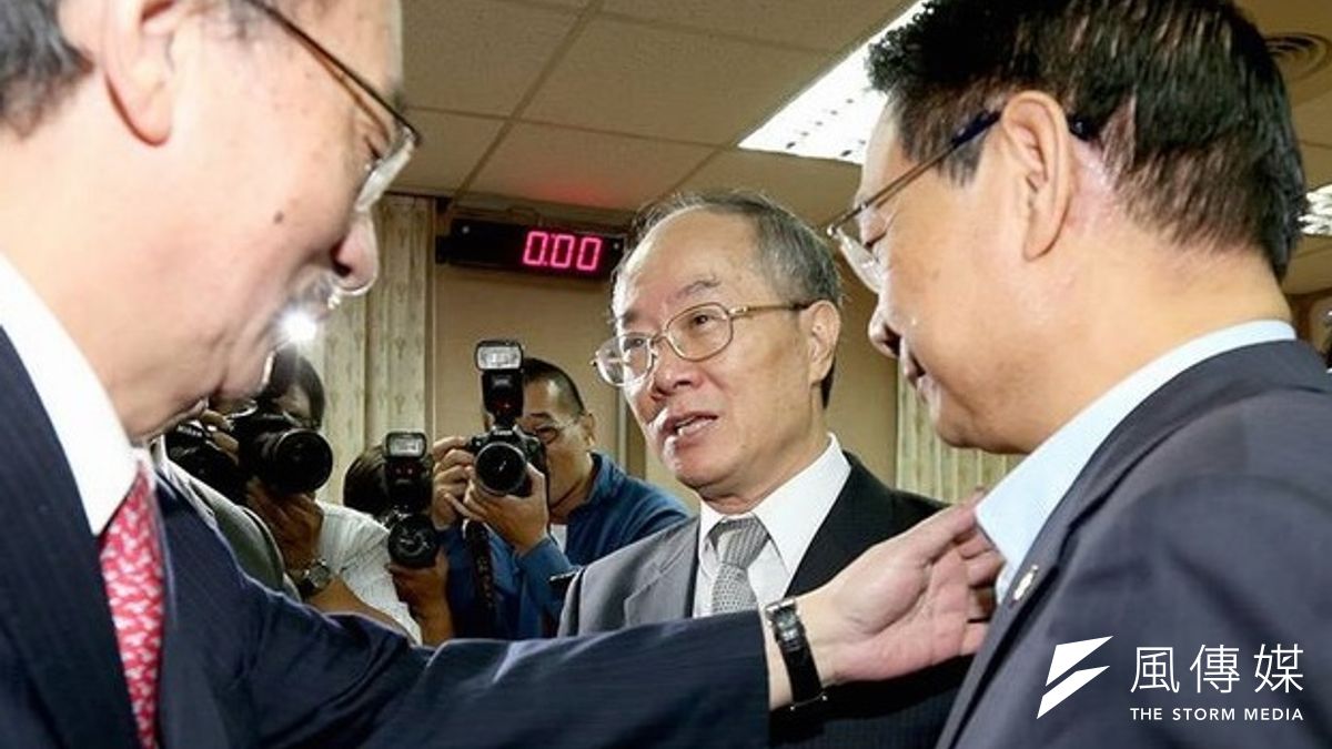 監院二度彈劾檢察總長黃世銘,最後仍是平票讓黃世銘驚險過關。(吳逸驊攝) 監院二度彈劾檢察總長黃世銘,最後仍是平票讓黃世銘驚險過關。(吳逸驊攝)