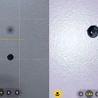 C5ゲート付近の女性トイレで怪しい穴を発見した女性ネットユーザーが、照明を当てたところカメラらしき反射光を確認した。(画像/Threadsから) C5ゲート付近の女性トイレで怪しい穴を発見した女性ネットユーザーが、照明を当てたところカメラらしき反射光を確認した。(画像/Threadsから)