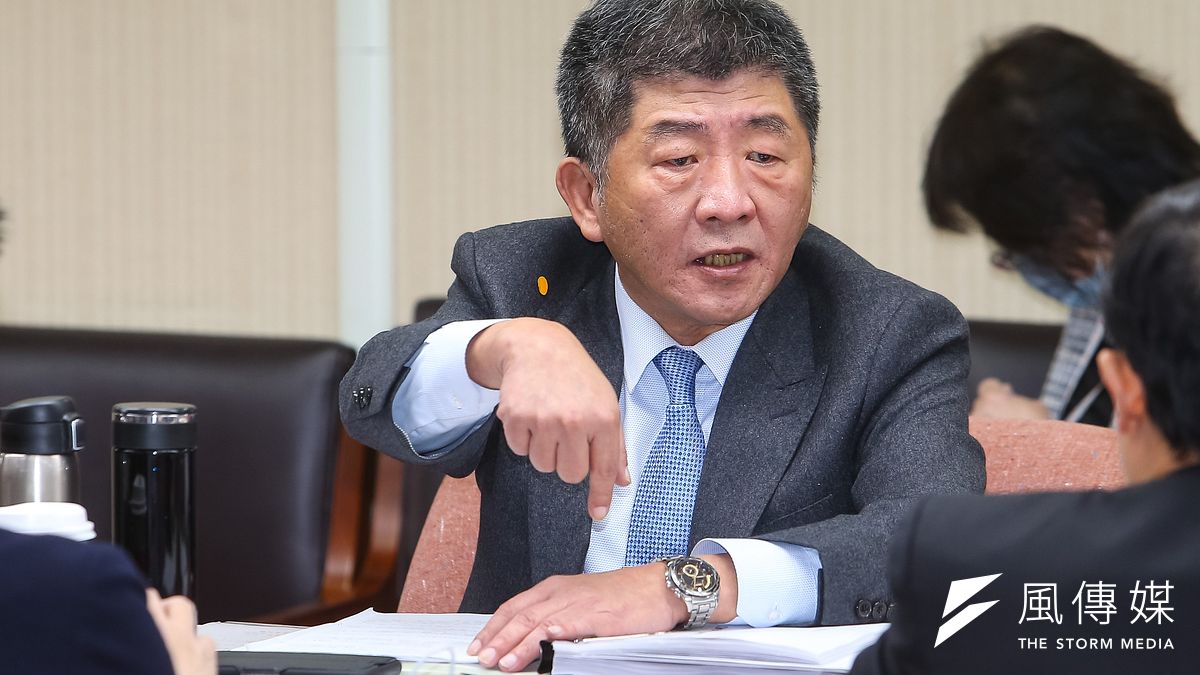 衛福部長陳時中今(29)日出席衛環委員會,針對國民黨立委曾銘宗提問,陳時中回應,不鼓勵妻子買萊豬,但若買回也沒意見。(顏麟宇攝) 衛福部長陳時中今(29)日出席衛環委員會,針對國民黨立委曾銘宗提問,陳時中回應,不鼓勵妻子買萊豬,但若買回也沒意見。(顏麟宇攝)