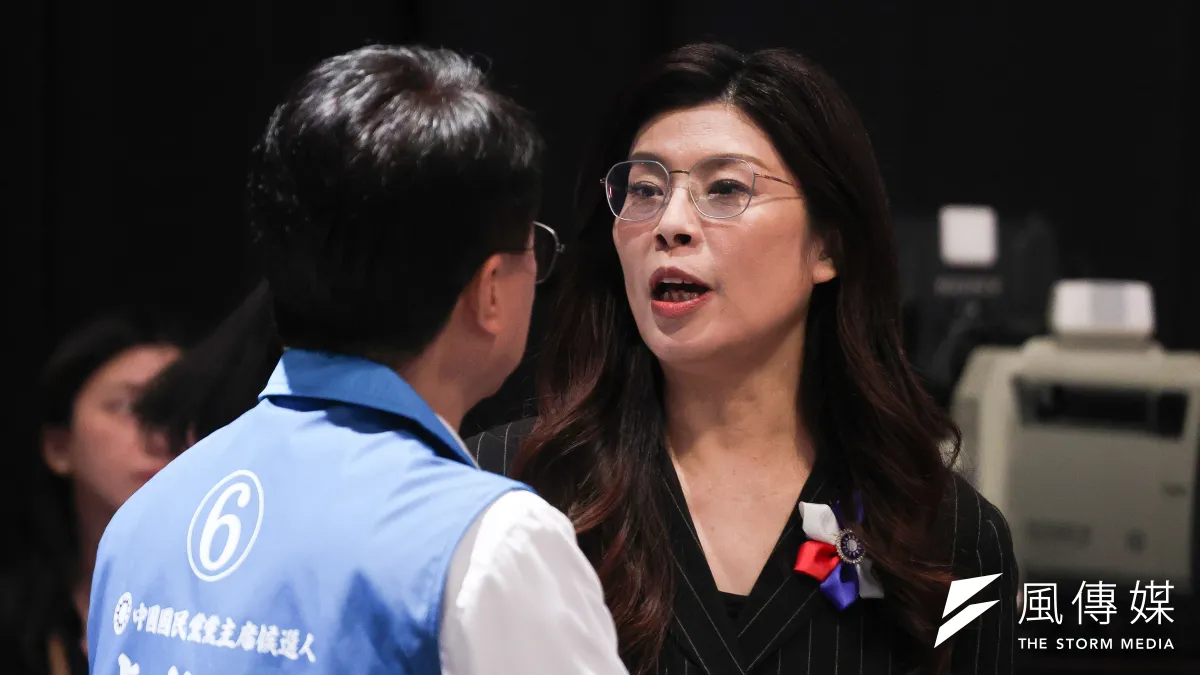 中國國民黨黨主席選舉,鄭麗文支持者竟操作對手之一的羅智強「退選」。(陳品佑攝)