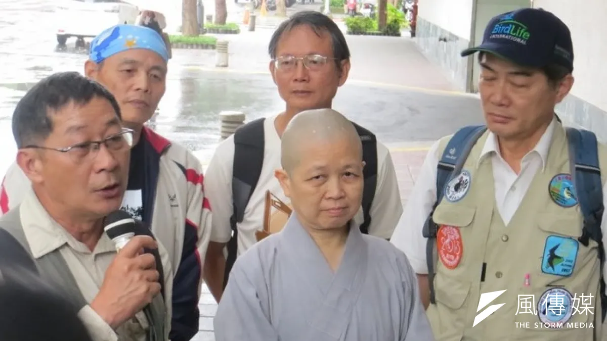 環保團體領導人賴榮孝與釋照慧等人22日會見總統馬英九,針對核四爭議有一番討論。(仇佩芬攝)