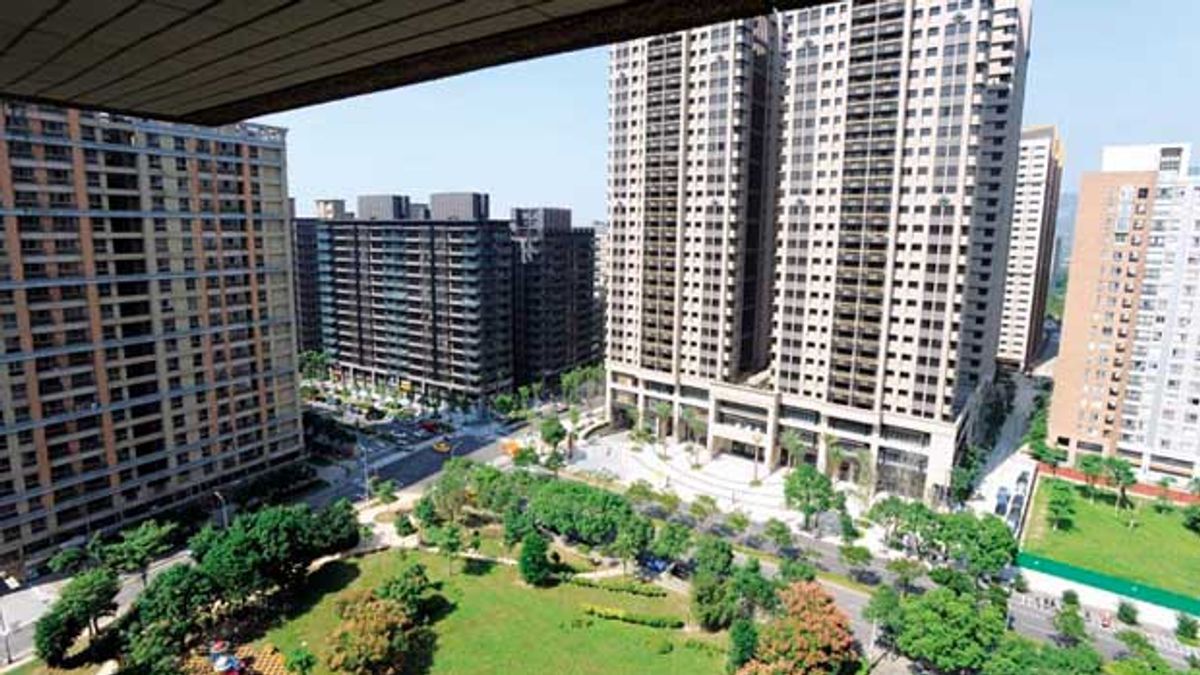 實價課稅、囤房稅、供給過剩,房市利空連連,未來易跌難漲,像新北市等供給量大區域,跌幅可能加大。(攝影者.程思迪) 實價課稅、囤房稅、供給過剩,房市利空連連,未來易跌難漲,像新北市等供給量大區域,跌幅可能加大。(攝影者.程思迪)