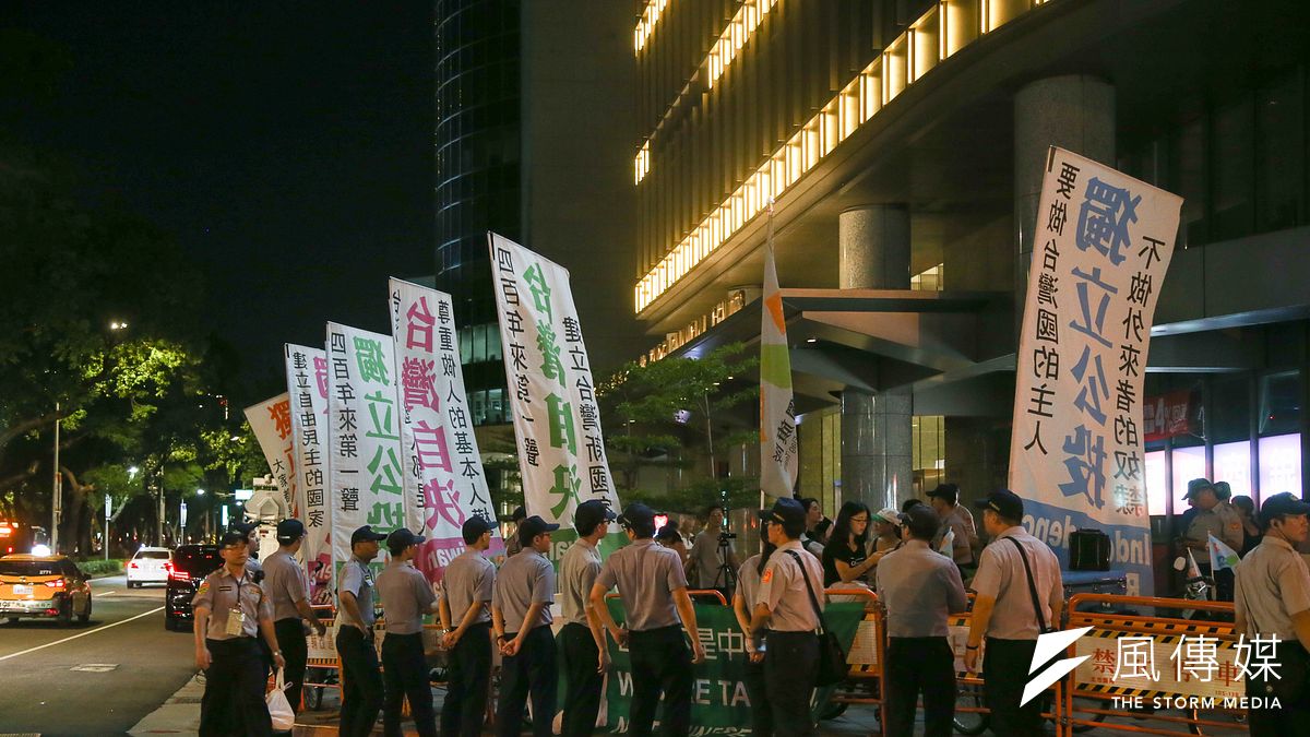 作者認為,台獨議題涉及相當多的層面,分析時宜採較大的格局與視野,由社會面、經濟面、軍事面、文化面及政治面等一併考慮,以便看清全貌並避免以偏概全。(資料照,陳明仁攝) 作者認為,台獨議題涉及相當多的層面,分析時宜採較大的格局與視野,由社會面、經濟面、軍事面、文化面及政治面等一併考慮,以便看清全貌並避免以偏概全。(資料照,陳明仁攝)