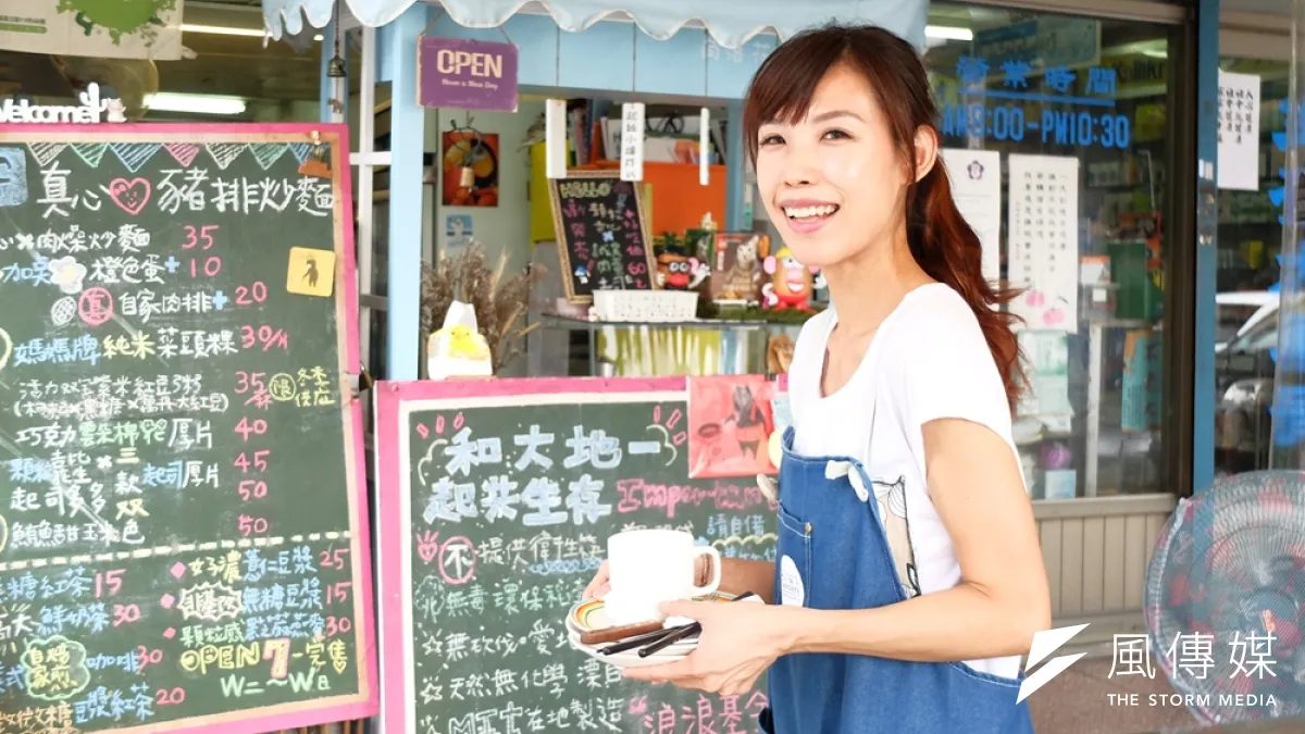 小孟自30歲赴澳洲打工度假後回台灣創業,堅持不用現成冷凍食材、免洗餐具,只希望讓客人好好吃頓飯(謝孟穎攝)