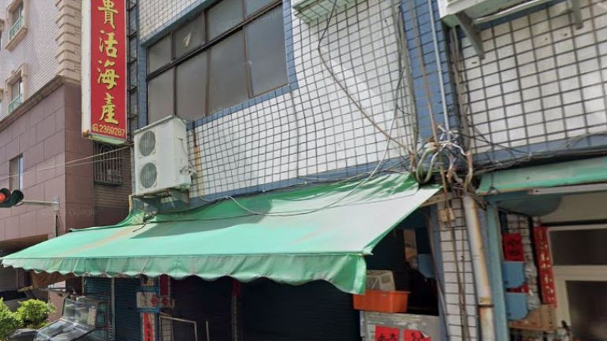 高雄一家海產店原本因房東不續租打算關閉,熟客卻霸氣買下整棟透天厝,讓海產店繼續營業。(圖/翻攝自GoogleMaps) 高雄一家海產店原本因房東不續租打算關閉,熟客卻霸氣買下整棟透天厝,讓海產店繼續營業。(圖/翻攝自GoogleMaps)