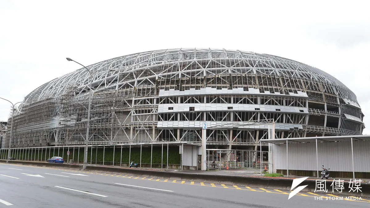 大巨蛋爭議不斷,至今已停工超過一年。(資料照片,顏麟宇攝)