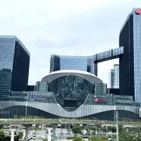 根據《網路溫度計》調查,南港lalaport自今年3月開幕後便累積大量討論度,登上「全台近三年開幕商場排行榜」的冠軍寶座。(圖/台灣三井不動產提供) 根據《網路溫度計》調查,南港lalaport自今年3月開幕後便累積大量討論度,登上「全台近三年開幕商場排行榜」的冠軍寶座。(圖/台灣三井不動產提供)