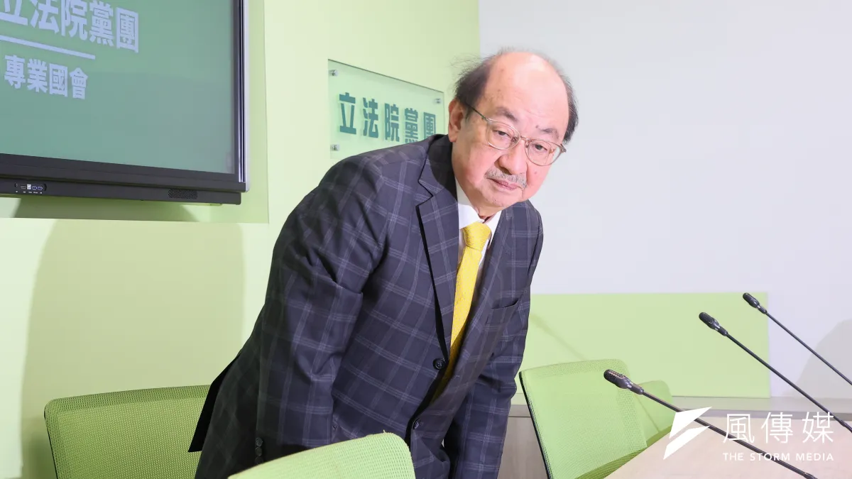 民進黨總召柯建銘為「老天有眼,花蓮震災」的言詞道歉。(顏麟宇攝)