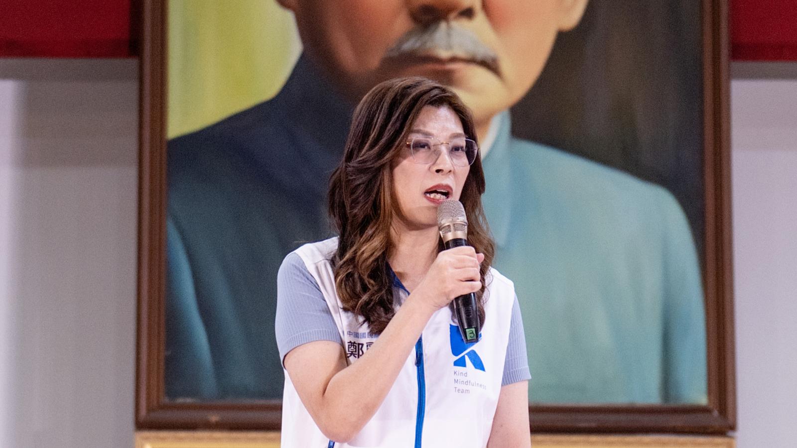 鄭麗文赴台南拉抬謝龍介砲轟新潮流 藍議員卻當面洗臉:國民黨被嫌臭酸不是沒理由