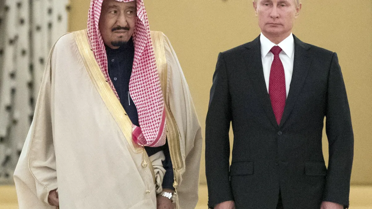 沙烏地阿拉伯國王薩勒曼(King Salman)5日飛抵俄羅斯首都莫斯科,與普京(Vladimir Putin)總統舉行會談(AP)