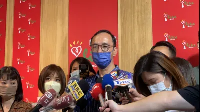 朱立倫19日在臉書發文表示,民進黨操弄史觀的手法,早已不僅限於教科書,文化部2019補助過的電影《返校》就將共諜包裝成烈士,扭曲史實。(資料照,朱立倫辦公室提供)
