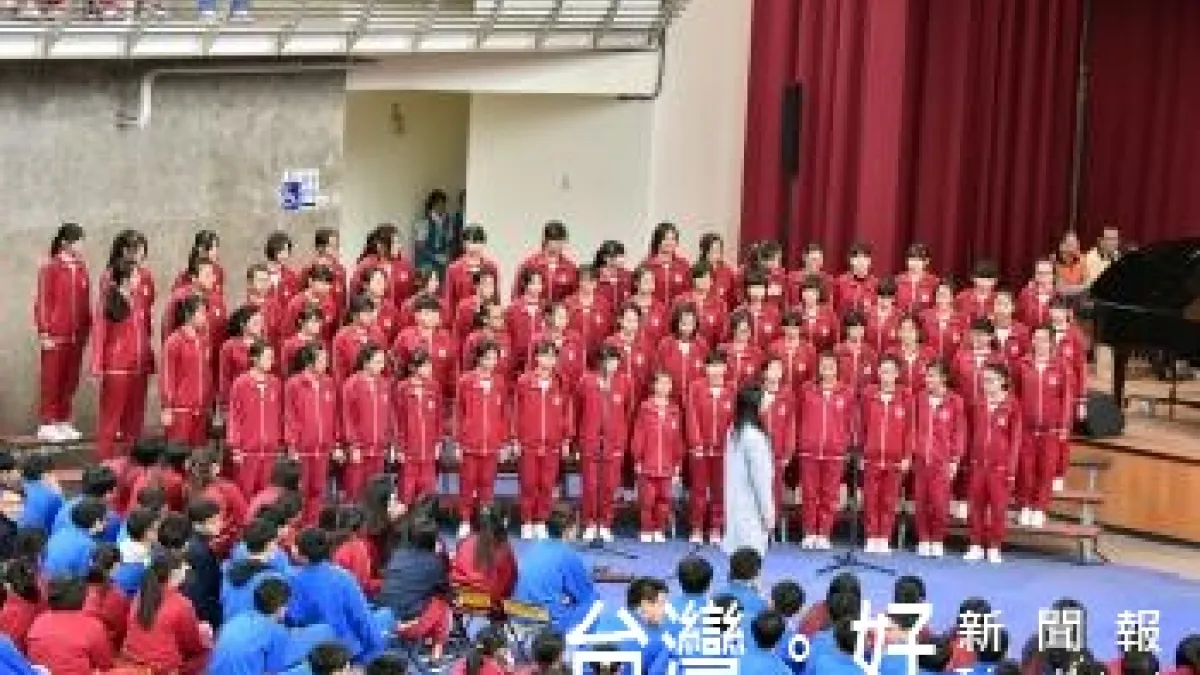 玉山國中55週年校慶 涂醒哲偕夫人到場獻祝福
