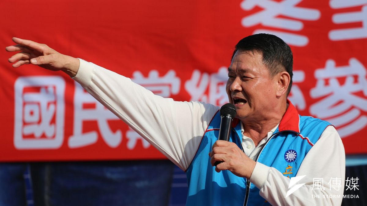 國民黨前立委蔡錦隆(見圖)痛批黨主席吳敦義和前總統馬英九對「換瑜」曖昧態度,根本就是讓敵人有「見縫插針」的機會,基層看了都討厭。(資料照,丁志寬攝) 國民黨前立委蔡錦隆(見圖)痛批黨主席吳敦義和前總統馬英九對「換瑜」曖昧態度,根本就是讓敵人有「見縫插針」的機會,基層看了都討厭。(資料照,丁志寬攝)