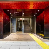 森トラストなどが開発する「東京ワールドゲート赤坂」が公開され、日本初進出の自然派ラグジュアリーホテル「1 Hotel Tokyo」や伝統食文化が集う商業エリア、江戸の歴史を伝える発信施設などを備えた新たな国際ビジネス・観光の拠点が誕生した。(写真/森トラスト提供) 森トラストなどが開発する「東京ワールドゲート赤坂」が公開され、日本初進出の自然派ラグジュアリーホテル「1 Hotel Tokyo」や伝統食文化が集う商業エリア、江戸の歴史を伝える発信施設などを備えた新たな国際ビジネス・観光の拠点が誕生した。(写真/森トラスト提供)