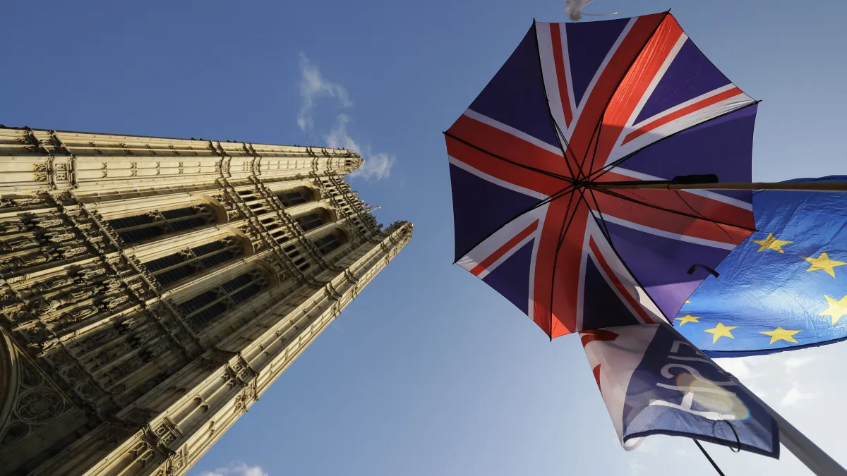 英國下議院雖然同意強森新版《退出協議》的原則,卻拒絕在3天內通過立法,脫歐勢必將延至萬聖節後。(AP)