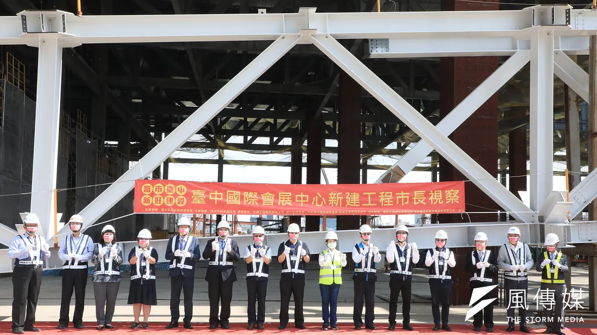 台中市商業或製造業,均呈現蓬勃發展趨勢,也締造台中去年失業率3.9%、六都最低的好成績-盧市長市長視察國際會展中心。(圖/台中市政府) 台中市商業或製造業,均呈現蓬勃發展趨勢,也締造台中去年失業率3.9%、六都最低的好成績-盧市長市長視察國際會展中心。(圖/台中市政府)