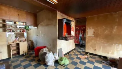 房客租屋20年突然消失,房東開門驚見「廢棄鬼屋」。(圖/截自《爆怨公社》)