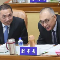 《美麗島電子報》董事長吳子嘉表示,監委提名新北市長侯友宜(左)核心幕僚的謝政達(右)是場假戲。(資料照,柯承惠攝) 《美麗島電子報》董事長吳子嘉表示,監委提名新北市長侯友宜(左)核心幕僚的謝政達(右)是場假戲。(資料照,柯承惠攝)