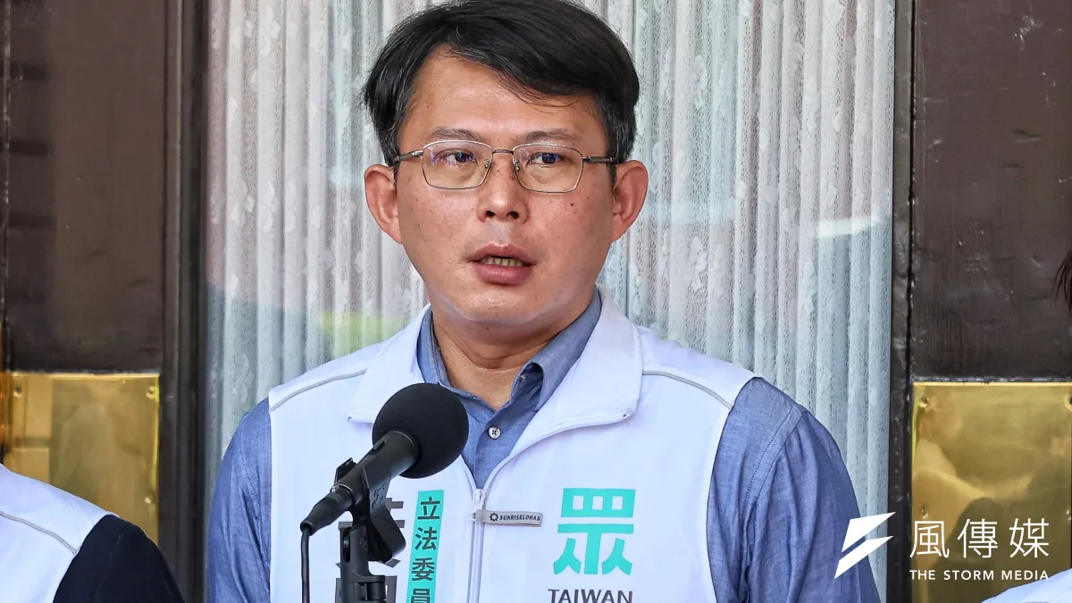 民眾黨立法院黨團總召黃國昌表示,賴清德是真的把自己當成太上皇嗎?比大法官沒有做出的暫時處分還有法律效應?(資料照,柯承惠攝)