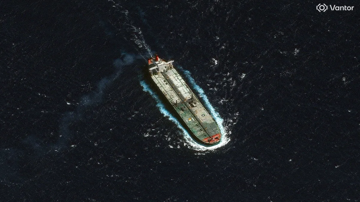 2025年12月12日。最近在委內瑞拉海岸被美國扣押的原油油輪Skipper。當時該船正在西南方向行駛。(資料照,美聯社)