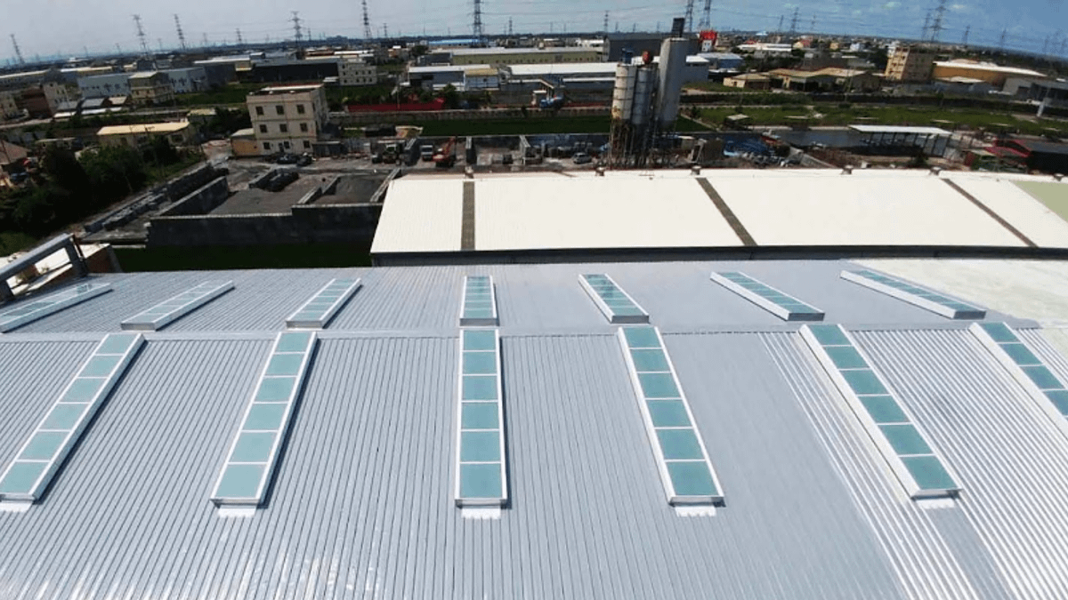 佛司特採光通風天窗助攻廠房提升建築能效。(圖片來源:佛司特) 佛司特採光通風天窗助攻廠房提升建築能效。(圖片來源:佛司特)