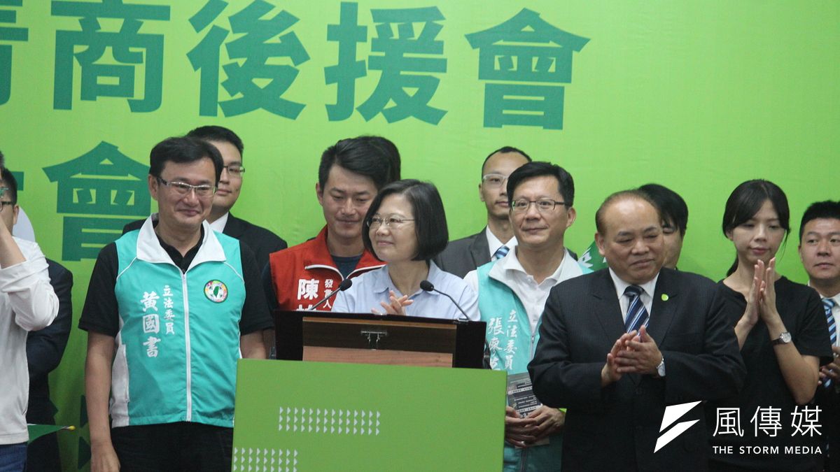 無論在法國或歐洲,我們都以此引領我們自己的革命,而不是屈從就範。(資料照,黃信維攝) 無論在法國或歐洲,我們都以此引領我們自己的革命,而不是屈從就範。(資料照,黃信維攝)